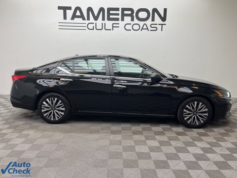 Used 2024 Nissan Altima 2.5 SV image 4