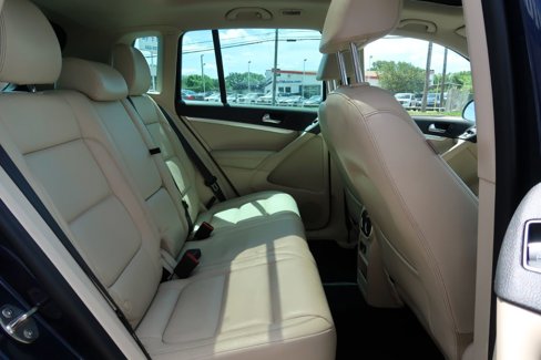 Used 2013 Volkswagen Tiguan S image 8