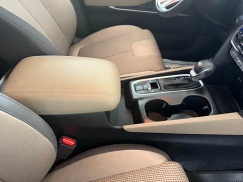 Used 2020 Hyundai Santa Fe SEL w/ Convenience Package image 35