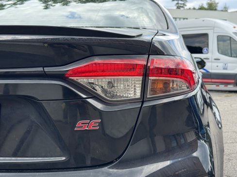 Used 2020 Toyota Corolla SE image 11