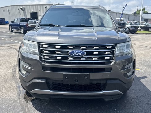 Used 2016 Ford Explorer XLT w/ Equipment Group 202A image 8