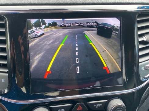 Used 2020 Jeep Grand Cherokee Altitude image 9