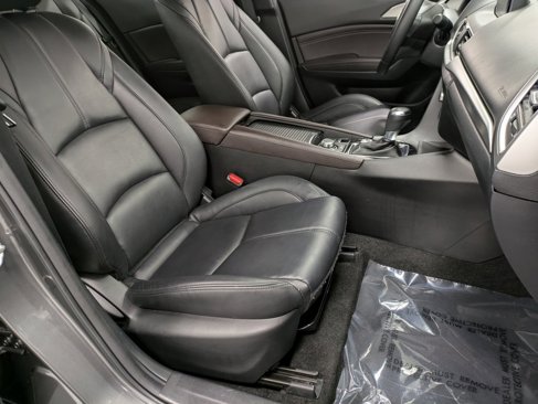 Used 2018 MAZDA MAZDA3 Touring image 28