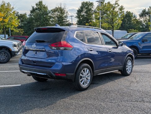 Used 2017 Nissan Rogue SV w/ SV Premium Package image 3