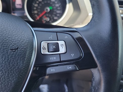 Used 2019 Volkswagen Tiguan SE image 8