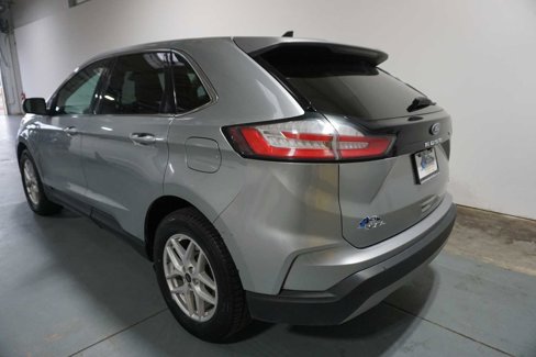 Used 2023 Ford Edge SEL image 3