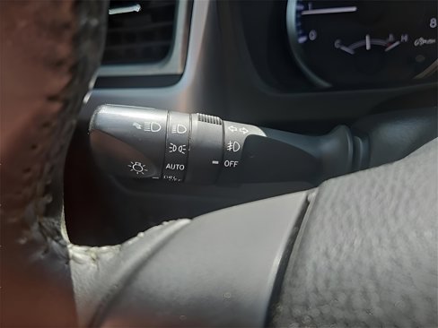 Used 2017 Toyota Highlander Plus image 25