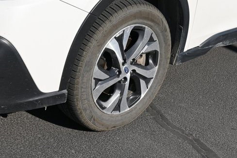 Used 2020 Subaru Outback Limited image 6
