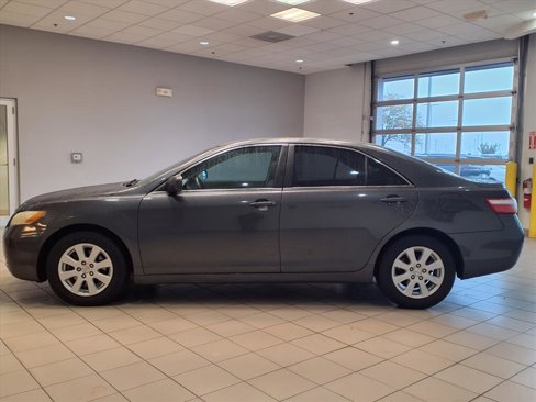 Used 2008 Toyota Camry XLE w/ Leather Pkg image 3