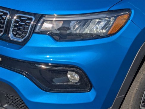 New 2025 Jeep Compass Limited image 11