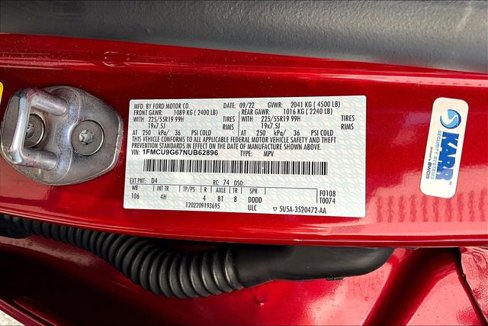 Used 2022 Ford Escape SE w/ SE Sport Appearance Package image 27