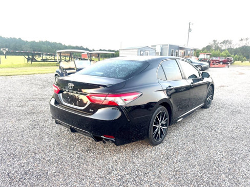Used 2018 Toyota Camry SE image 7
