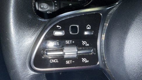 Used 2020 Mercedes-Benz GLC 300 4MATIC image 15