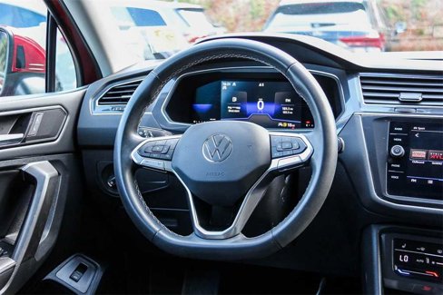 Used 2022 Volkswagen Tiguan SE image 15