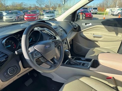 Used 2017 Ford Escape SE w/ SE Cold Weather Package image 10