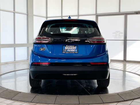 Used 2022 Chevrolet Bolt LT image 7