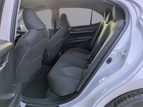 Used 2022 Toyota Camry LE image 12