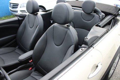 Used 2015 MINI Cooper Convertible image 11