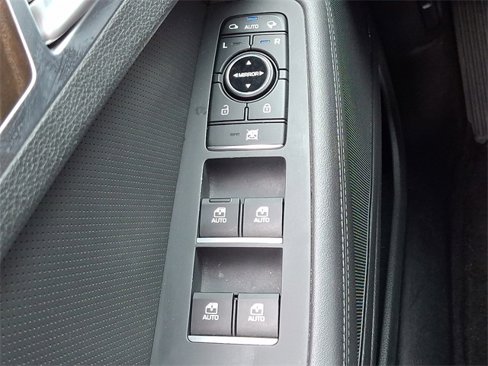 Used 2017 Genesis G80 3.8 w/ Option Group 03 image 26