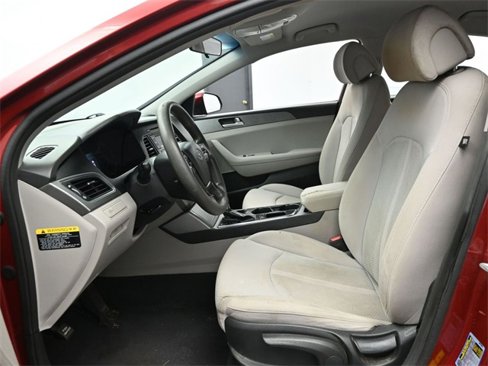 Used 2015 Hyundai Sonata SE image 11