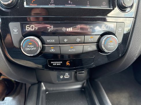 Certified 2020 Nissan Rogue Sport SV image 19