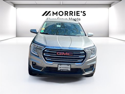 Used 2024 GMC Terrain SLT image 2