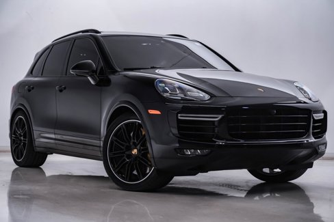 Used 2016 Porsche Cayenne Turbo S image 8