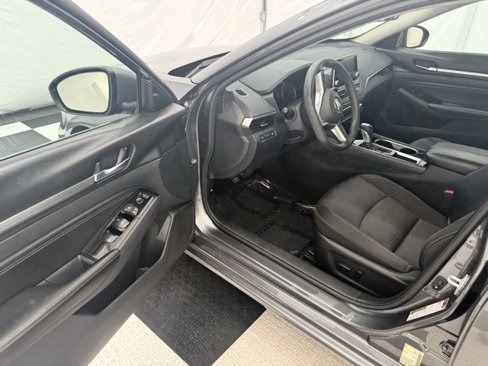 Used 2023 Nissan Sentra SV image 17