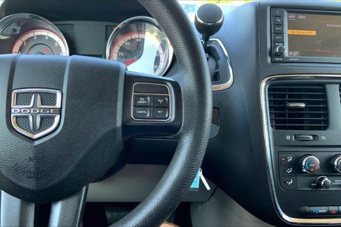 Used 2019 Dodge Grand Caravan SE image 23