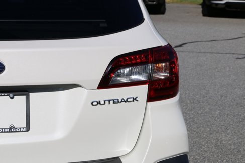 Used 2018 Subaru Outback 2.5i Premium image 7