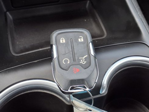 Used 2022 GMC Terrain SLE w/ Driver Convenience Package image 16