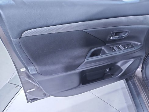 Used 2017 Mitsubishi Outlander ES image 10