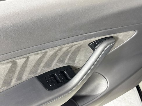 Used 2019 Tesla Model 3 Mid Range image 12