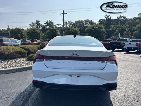 Used 2021 Hyundai Elantra SE image 6