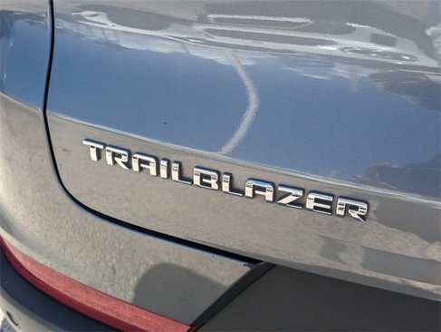 Used 2022 Chevrolet TrailBlazer LT w/ Convenience Package image 11