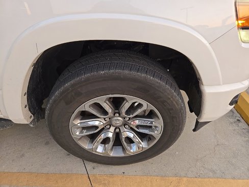 Used 2019 RAM 1500 Laramie w/ Sport Appearance Package image 8