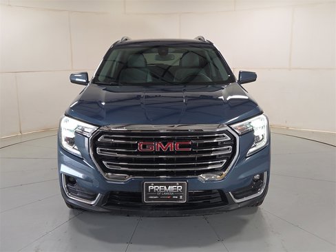 Used 2024 GMC Terrain SLT image 3