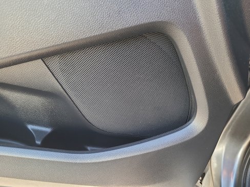 Used 2018 Ford Explorer XLT w/ Equipment Group 202A image 27