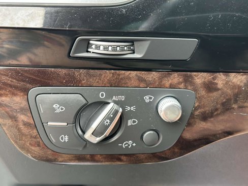 Used 2018 Audi Q7 3.0T Prestige w/ Prestige Package image 25