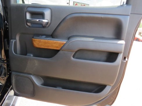 Used 2017 Chevrolet Silverado 1500 High Country image 34