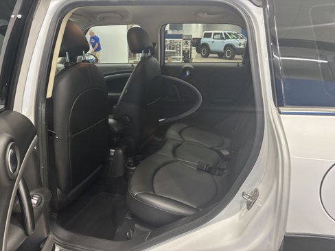 Used 2014 MINI Cooper Countryman image 12