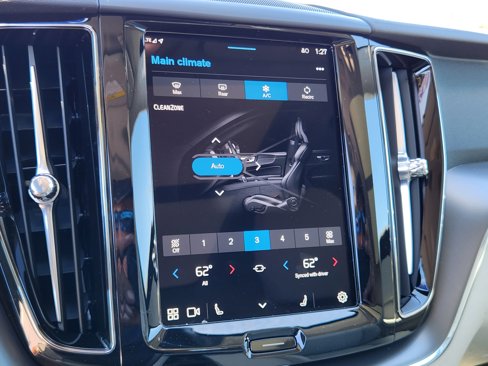 New 2025 Volvo XC60 B5 Core image 27