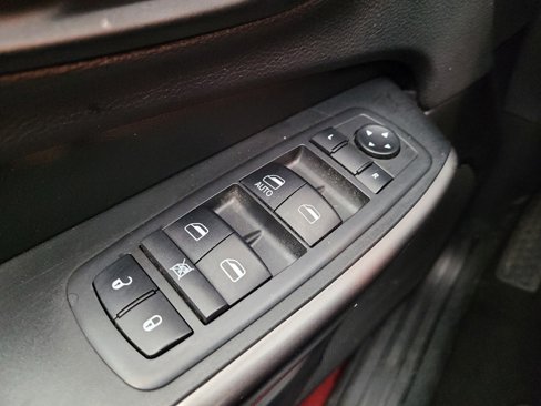 Used 2019 Jeep Cherokee Latitude w/ Popular Appearance Group image 27