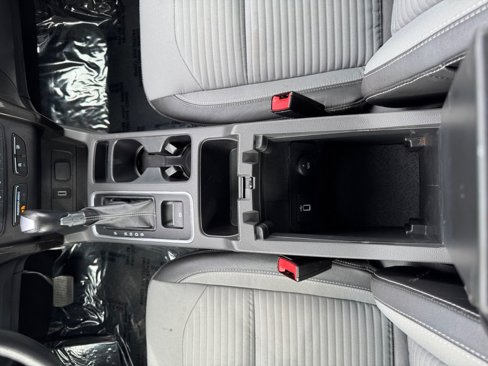 Used 2017 Ford Escape Titanium image 25
