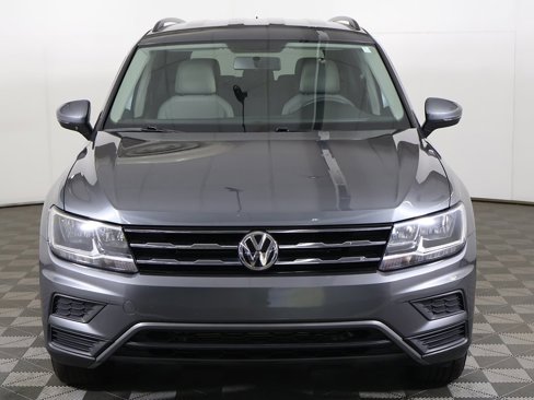 Used 2020 Volkswagen Tiguan S image 9