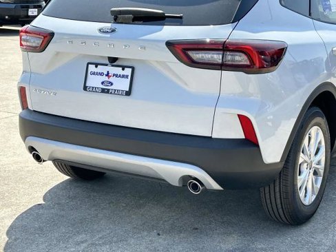 New 2025 Ford Escape Active image 7