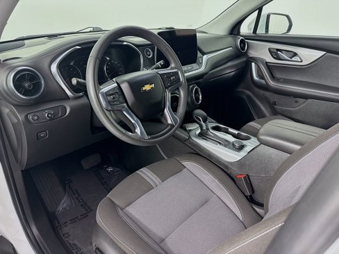 Used 2023 Chevrolet Blazer LT image 9
