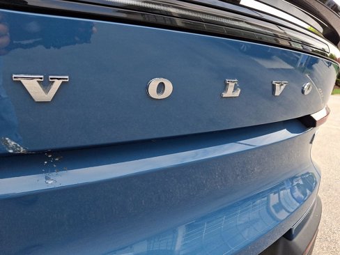 Certified 2023 Volvo C40 P8 Recharge Plus image 33