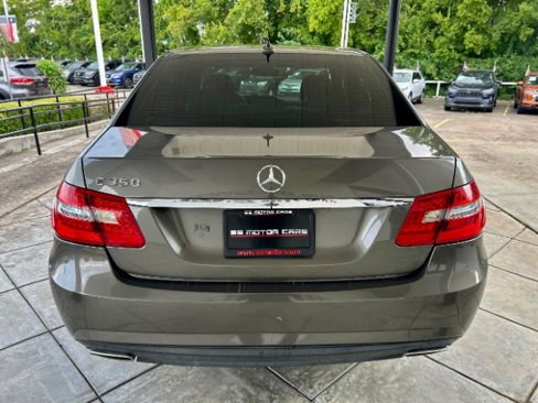 Used 2013 Mercedes-Benz E 350 Sedan image 3