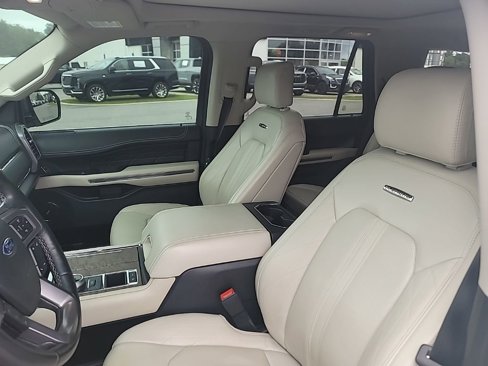 Used 2020 Ford Expedition Platinum image 9